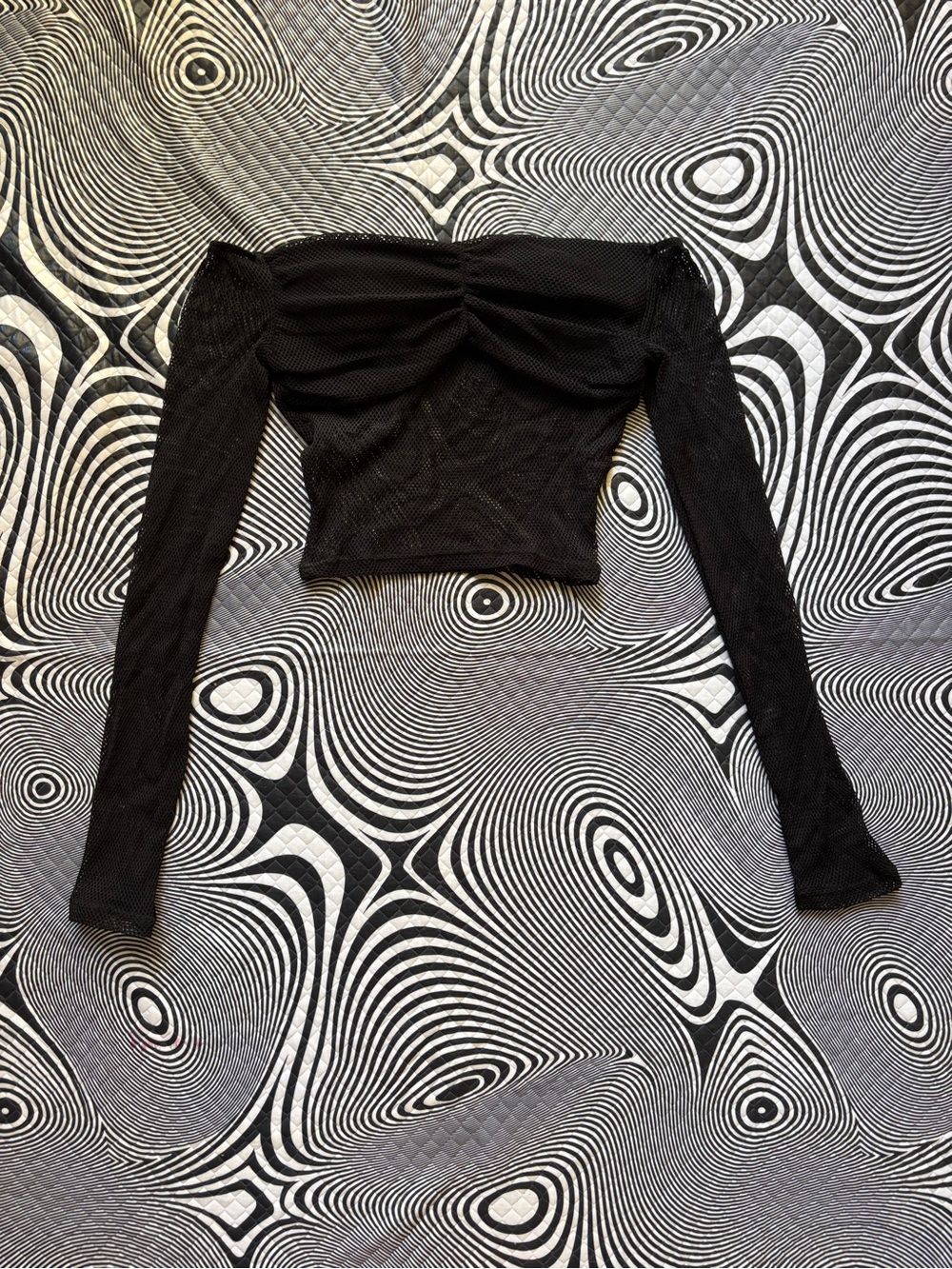 Off-Shoulder Long Sleeve Black fish net Crop Top